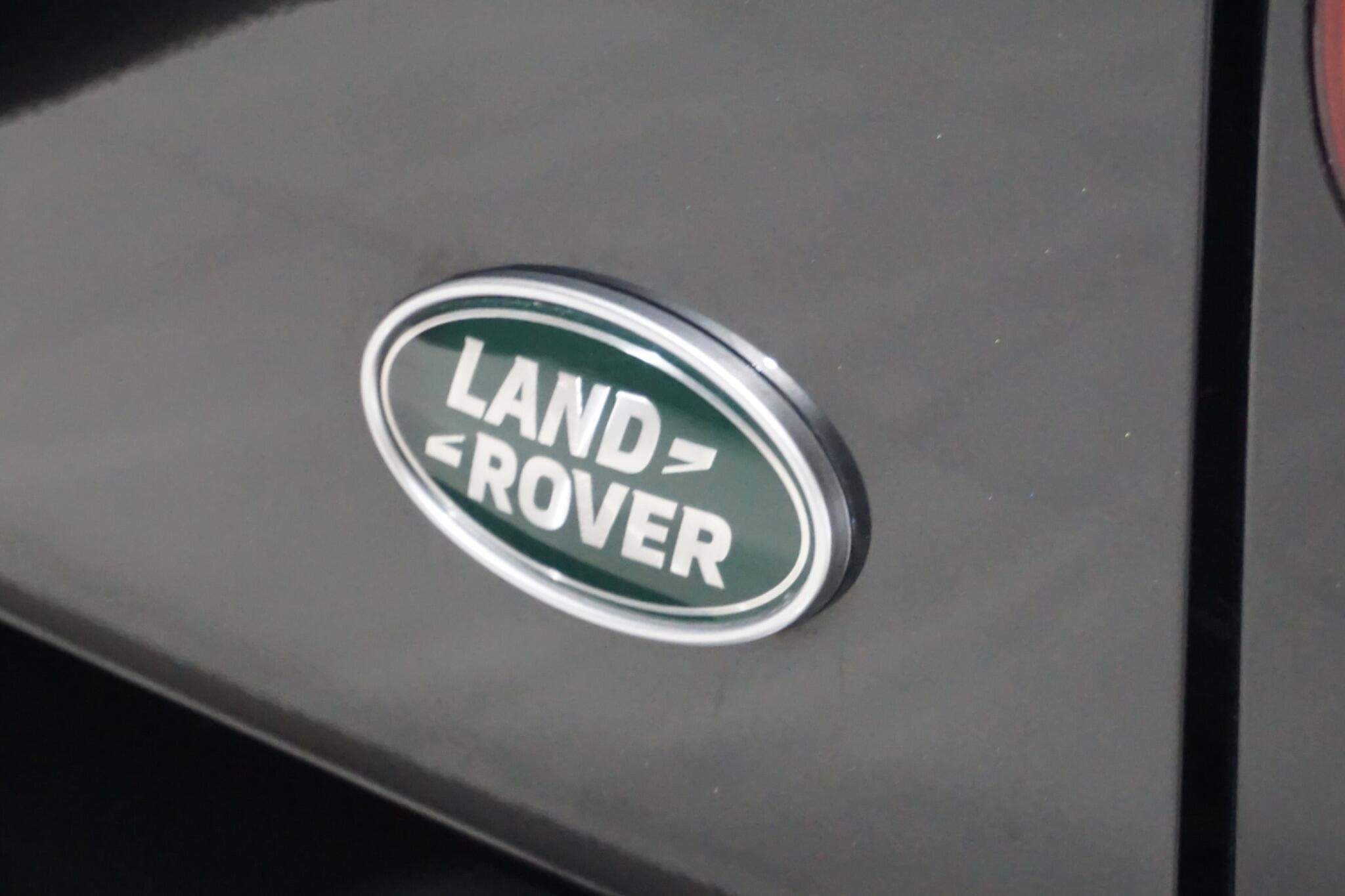 Land Rover Defender 110 3.0 D250 MHEV HSE Hard Top SUV 5dr Diesel Auto 4WD MWB Euro 6 (s/s) (250 ps)